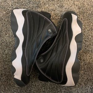 Black and white No box